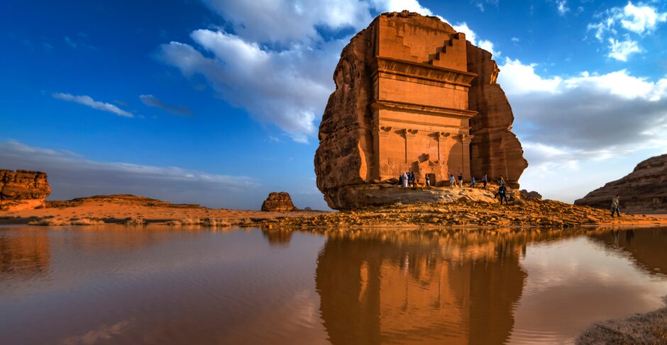 تطلق السعودية برنامج استثماري سياحي كبير