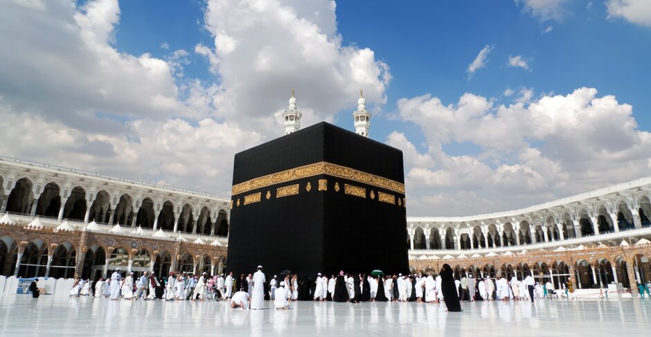 Saudi Arabia opens applications for vaccinated foreign Umrah pilgrims