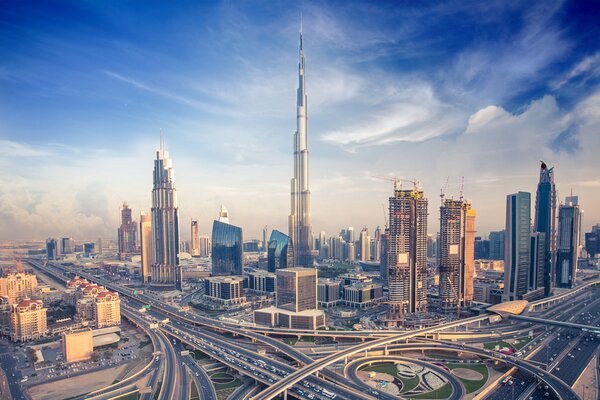 قطاع السفر والسياحة في دولة الإمارات العربية المتحدة يصل إلى آفاق جديدة