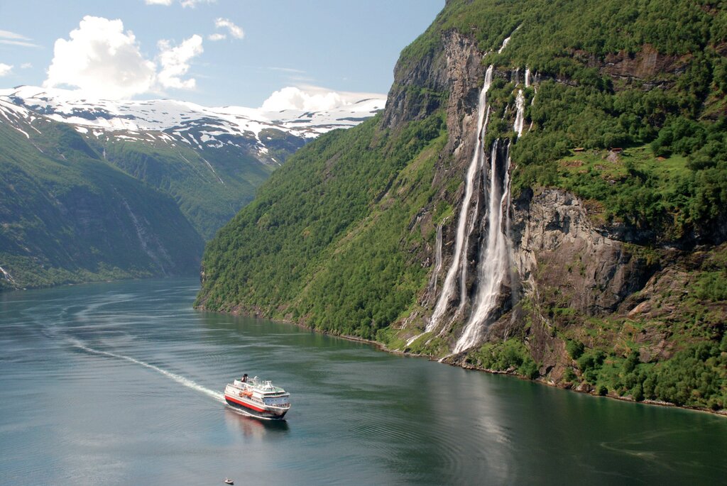 Hurtigruten