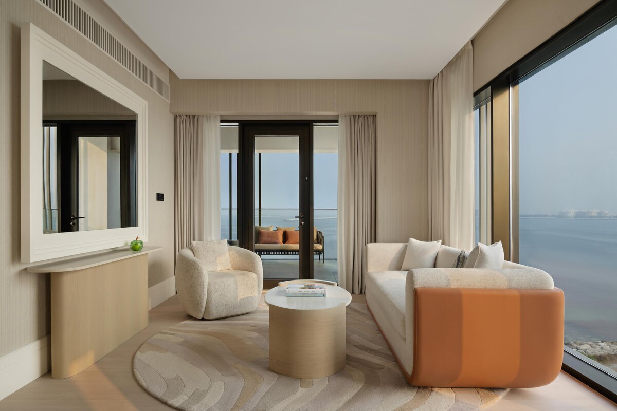 Delano Dubai, Breaking Waves Suite living room