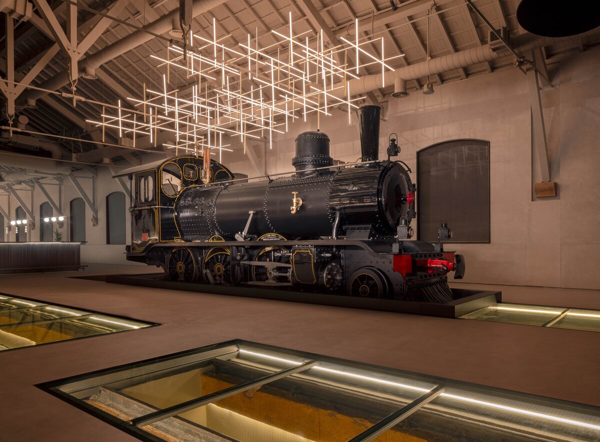 The Chedi Hegra, restored locomotive