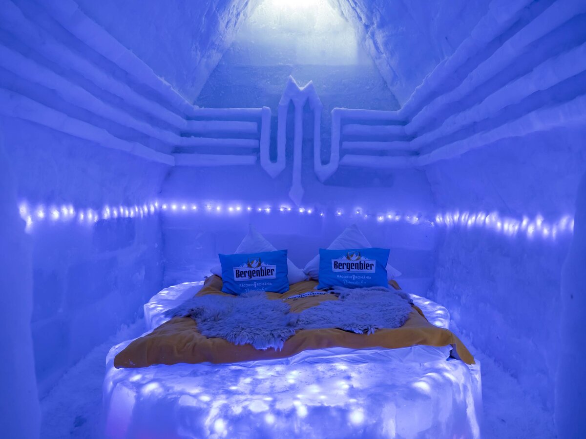 Hotel of Ice, Transylvania, bedroom