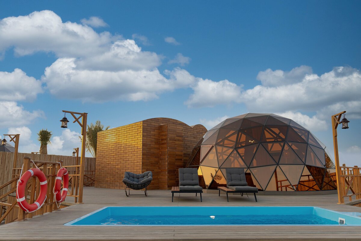 Al Marmoom Domes, pool