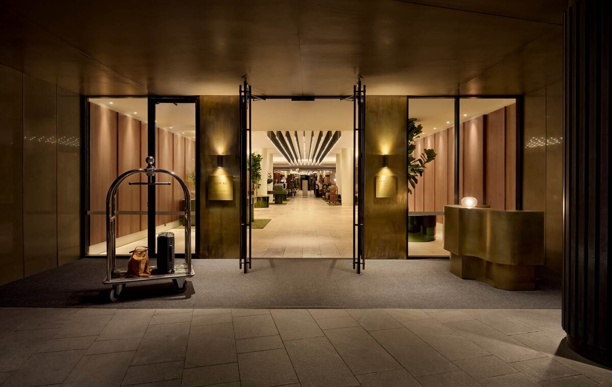 Sofitel Sydney Wentworth, entrance