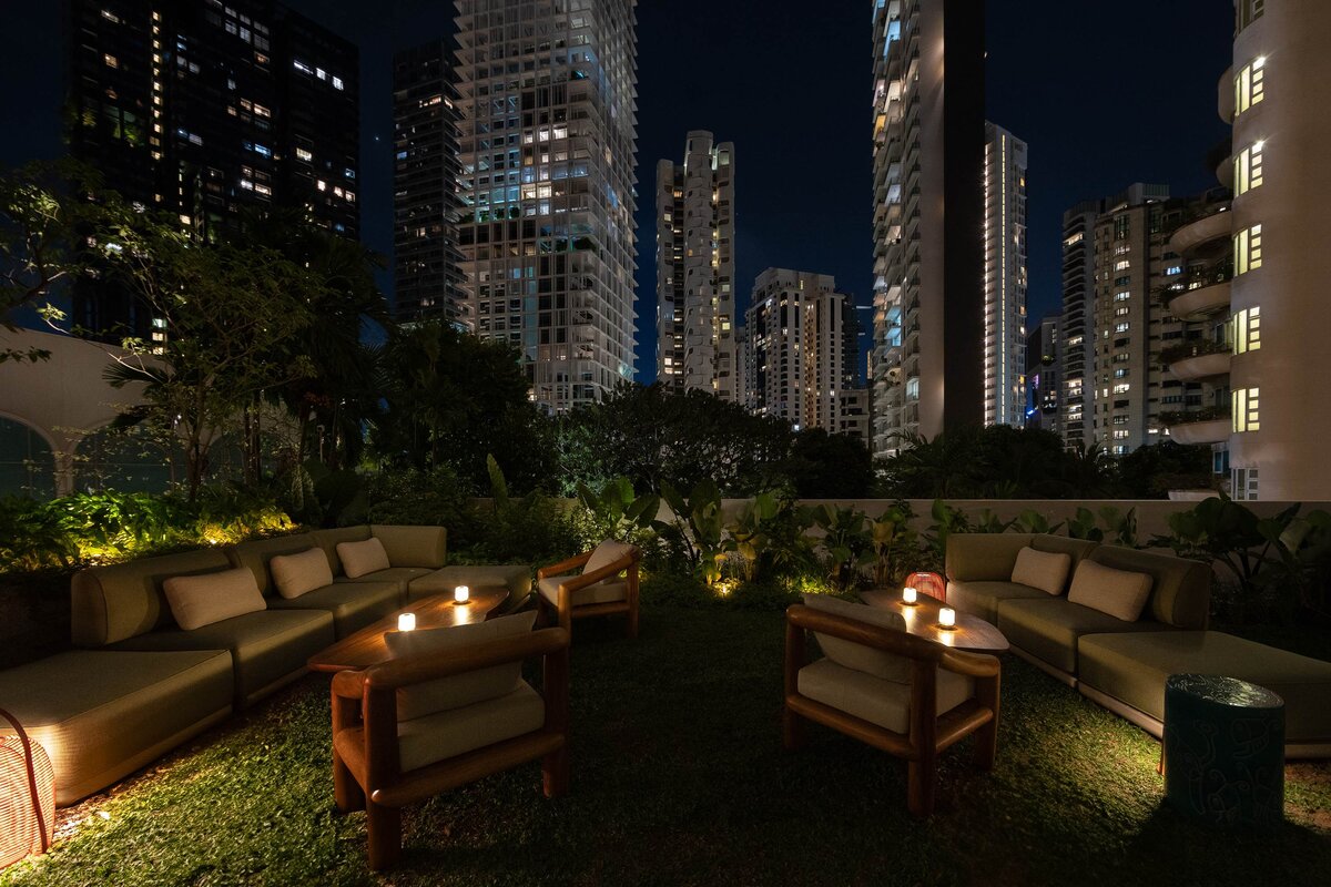 The Standard, Singapore, Kaya outdoor terrace