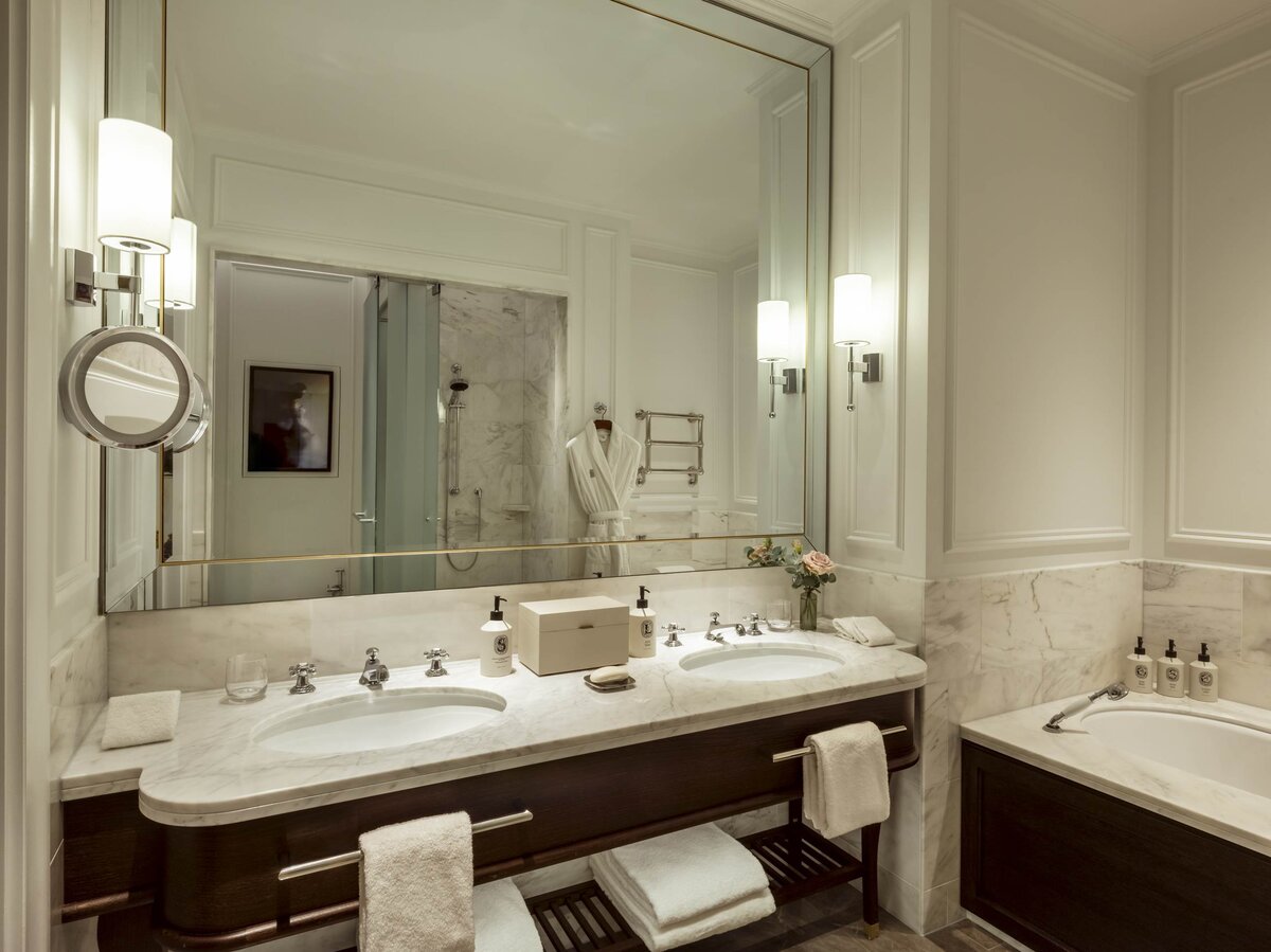 Corinthia Brussels, Suite bathroom