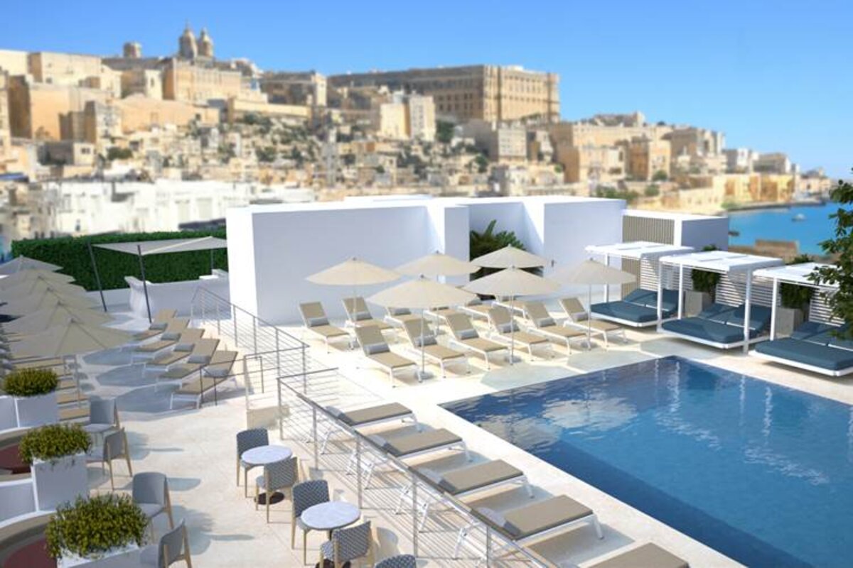 Courtyard by Marriott Sliema, Malta, Rooftop pool