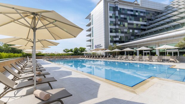 Hyatt Regency Oryx Doha, Qatar, pool