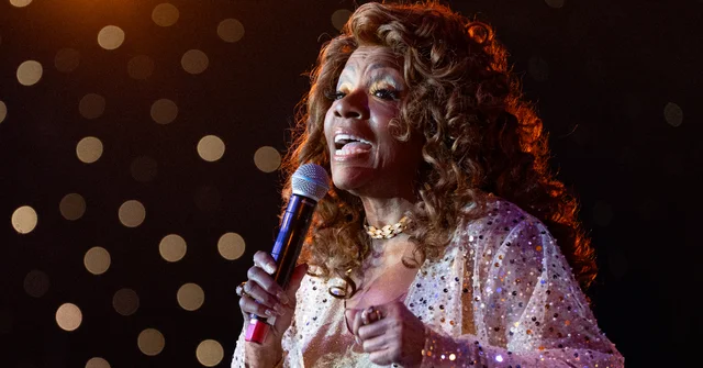 Gloria Gaynor returns to Crystal Serenity stage