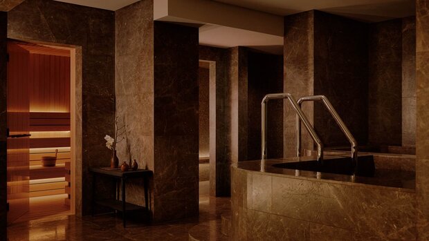 Aman Nai Lert Bangkok, Thailand, Aman Suite with spa