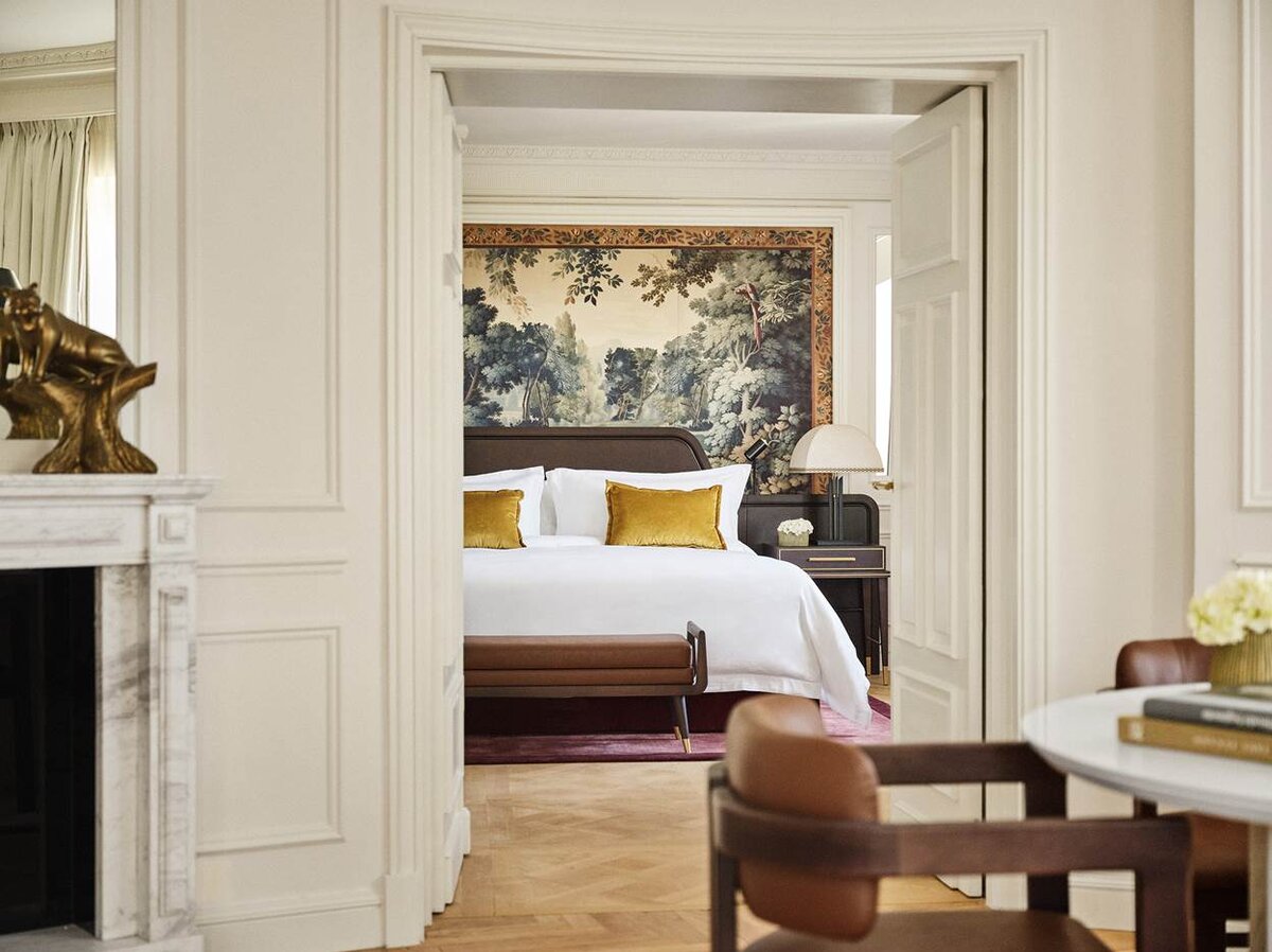 The Palace, a Luxury Collection Hotel, Madrid, Suite bedroom