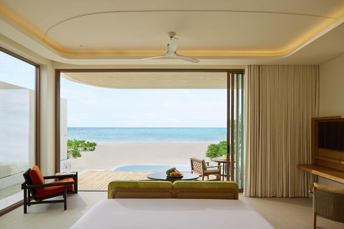 Centara Grand Lagoon Maldives, Beach Pool Villa