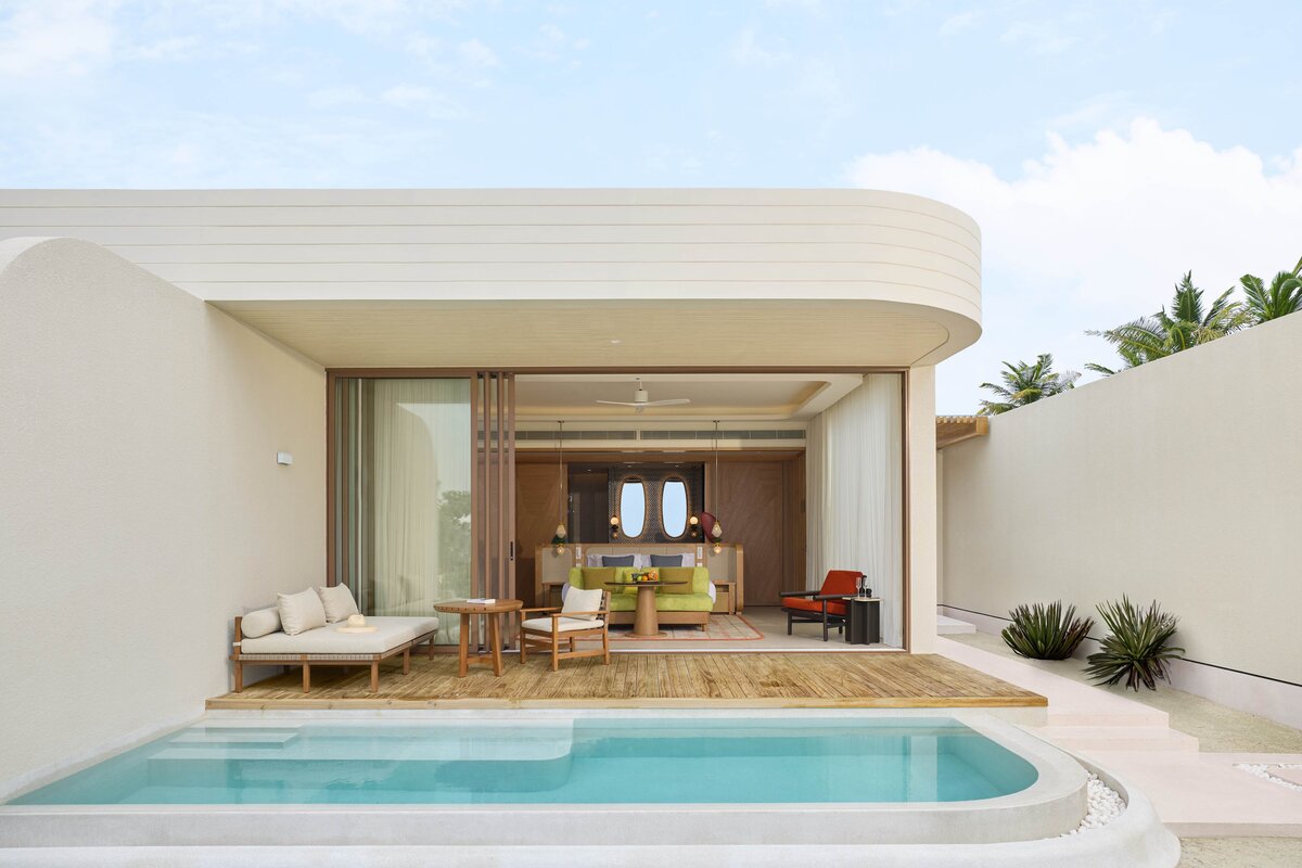 Centara Grand Lagoon Maldives, Beach Pool Villa