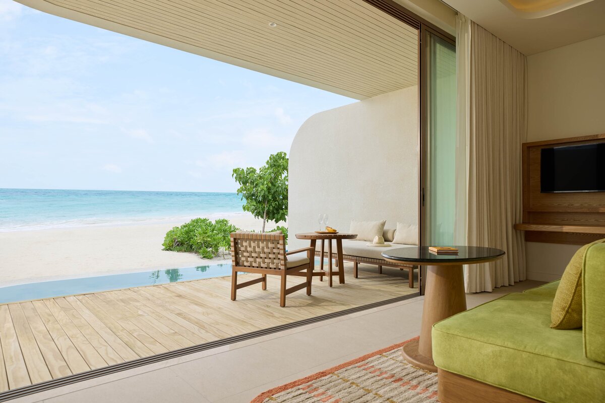 Centara Grand Lagoon Maldives, Beach Pool Villa terrace