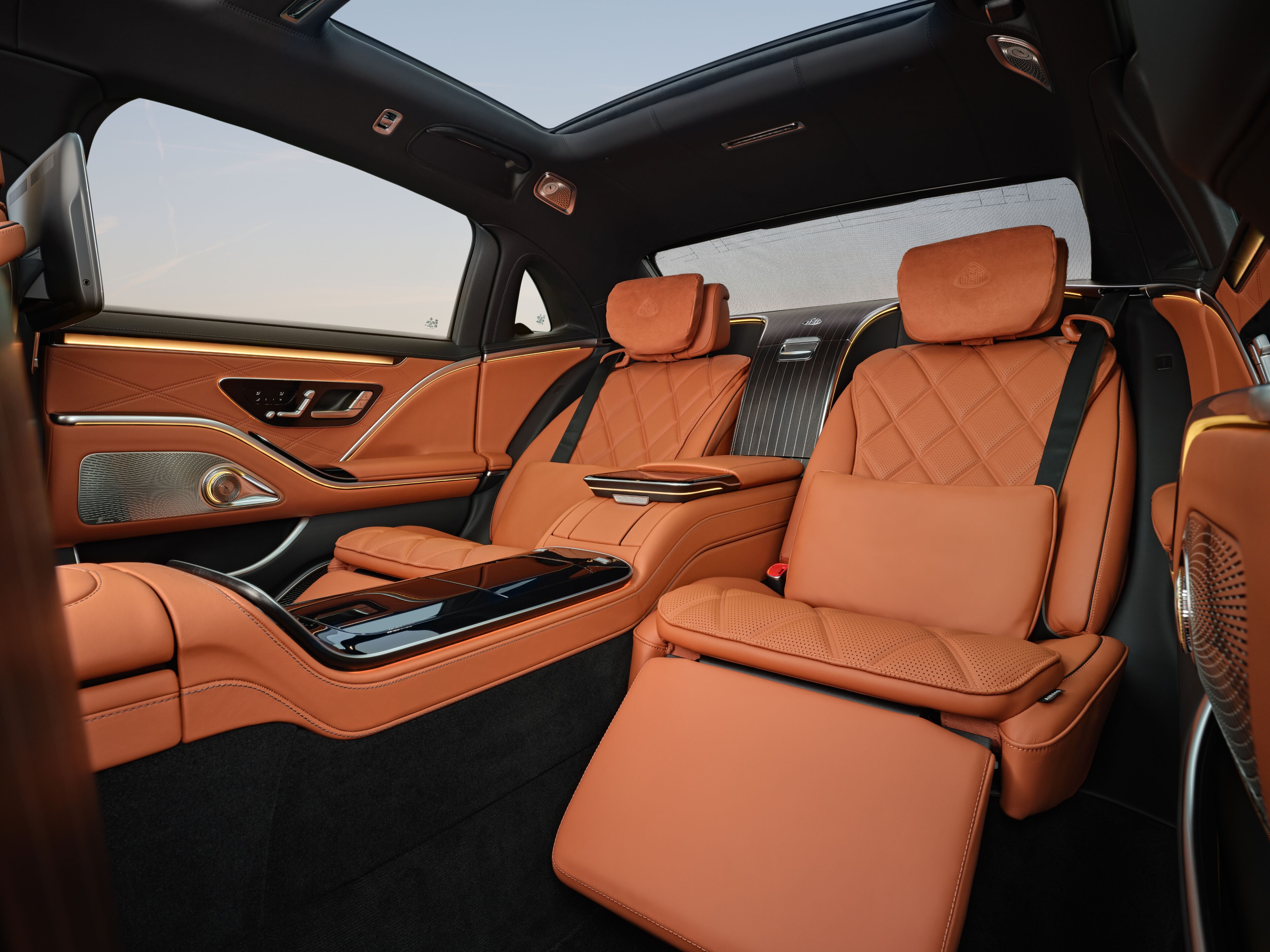 Wheely introduces Mercedes-Maybach S-Class transfers on demand in Dubai