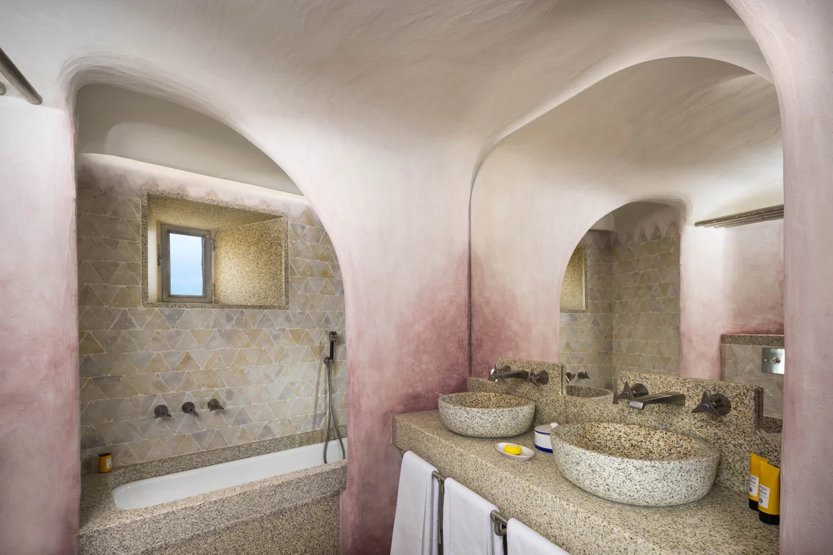Hotel Cala Di Volpe, Sardinia, Italy, Suite bathroom