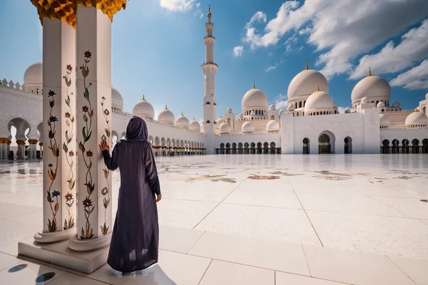 الإمارات والسعودية ضمن أفضل 3 وجهات سياحية صديقة للمسلمين