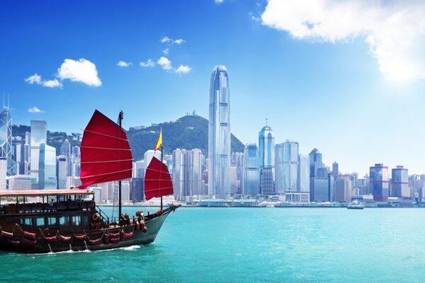 إعادة فتح مواني هونغ كونغ للرحلات البحرية الدولية