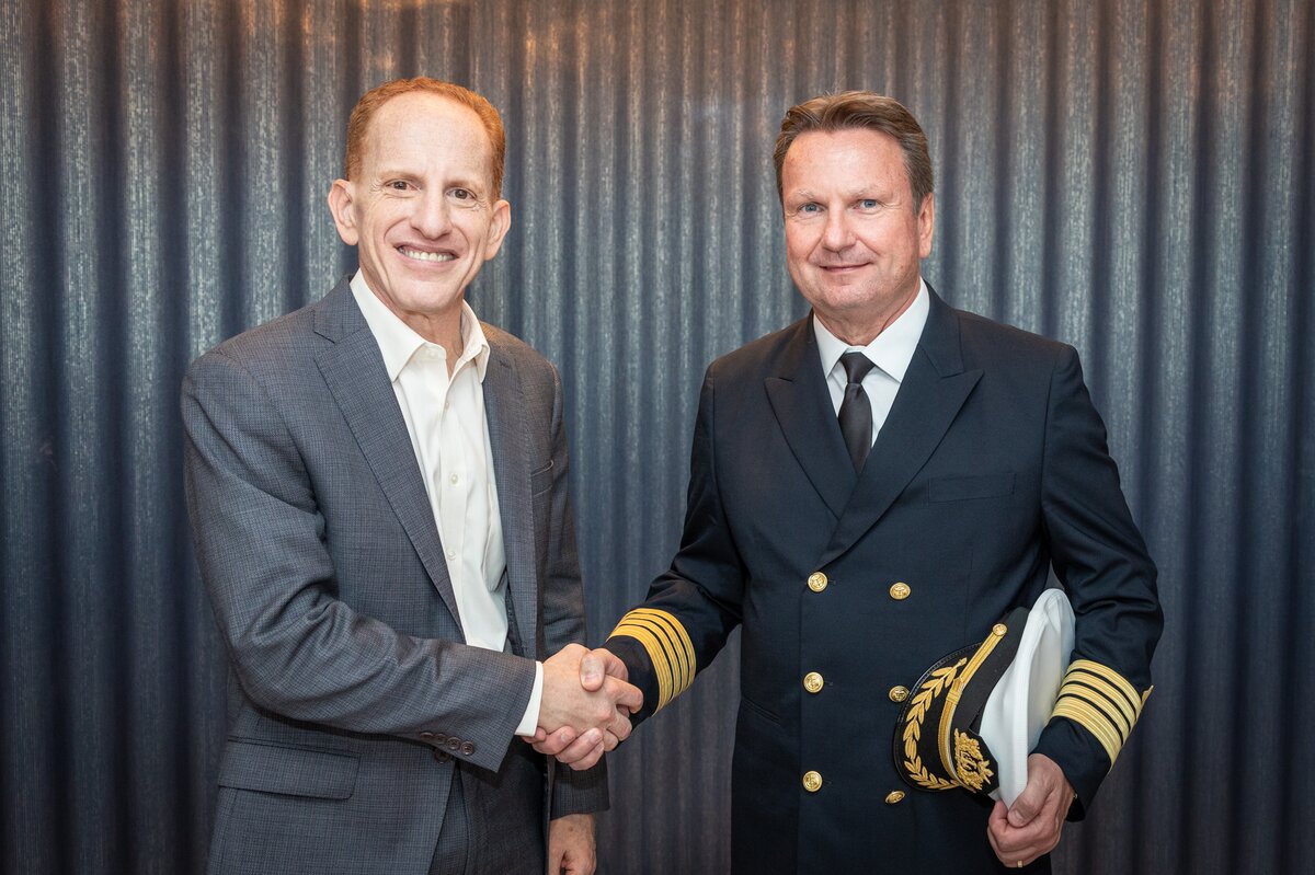 Norwegian Prima, President and Captain
