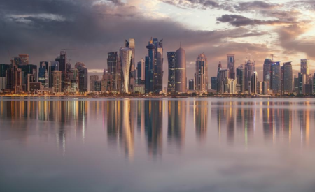قطاع السفر والسياحة في قطر يصل إلى مستويات قياسية عام 2024