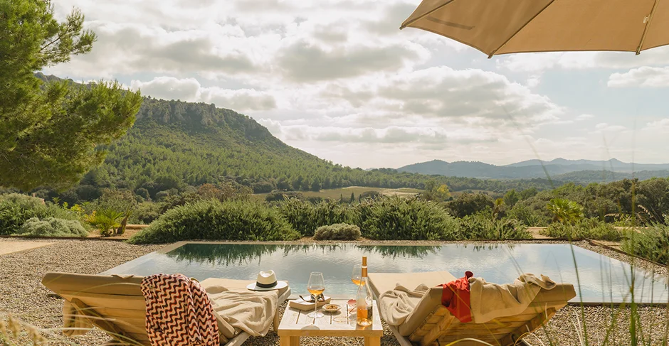 Hyatt reinforces luxury positioning with Mr & Mrs Smith acquisition