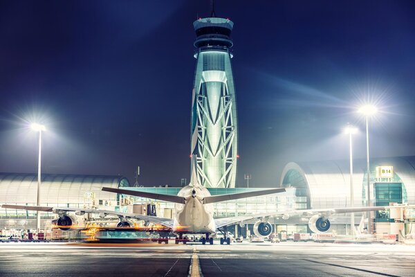 عودة مطارات دبي إلى العمليات الطبيعية